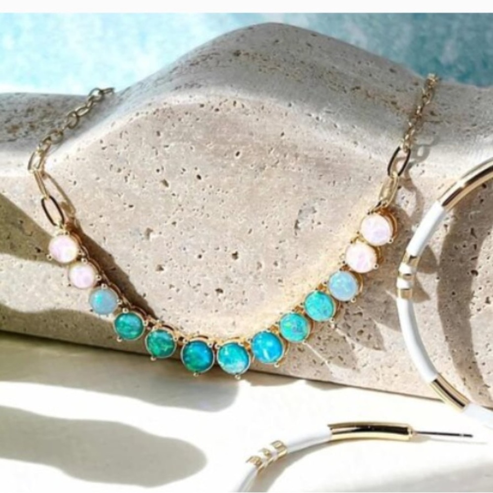 Park Lane “Bali” Ombre Simulated Opal Tennis Necklace Paperclip Chain.
NWT